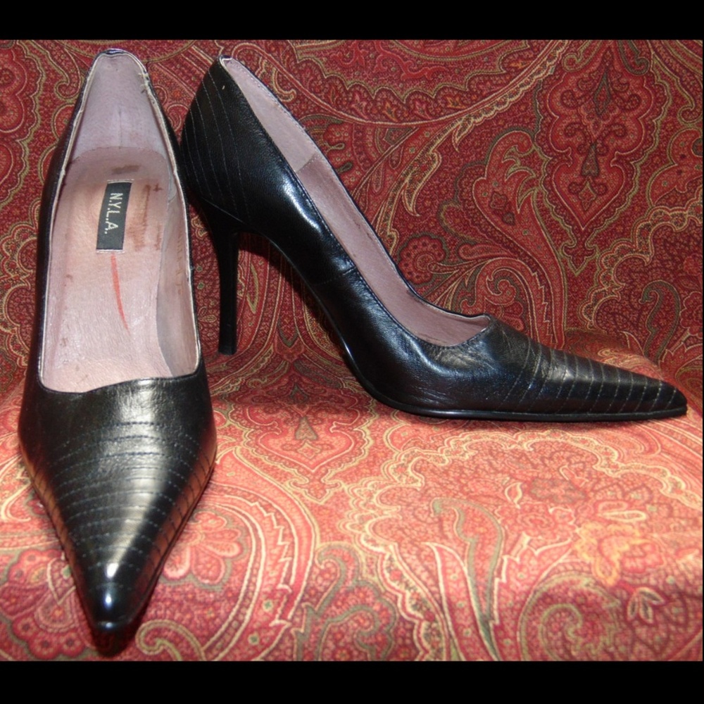 N.Y.L.A CAMILLA-N black leather pumps 7B ⚠️🗓️